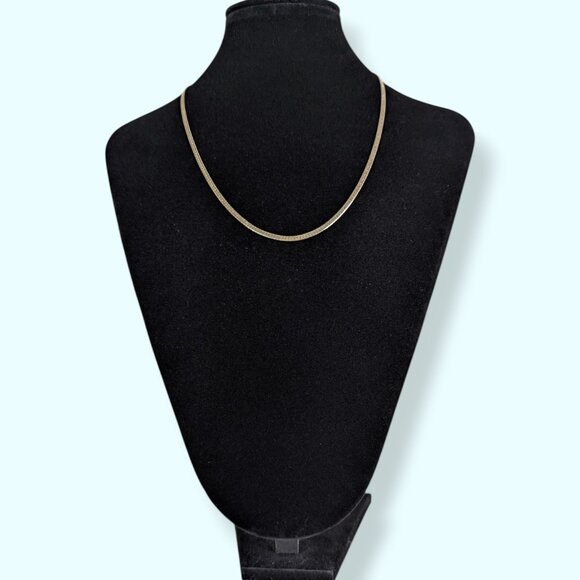 V. Gold Tone Flat Herringbone Chain Necklace - Picture 3 of 5